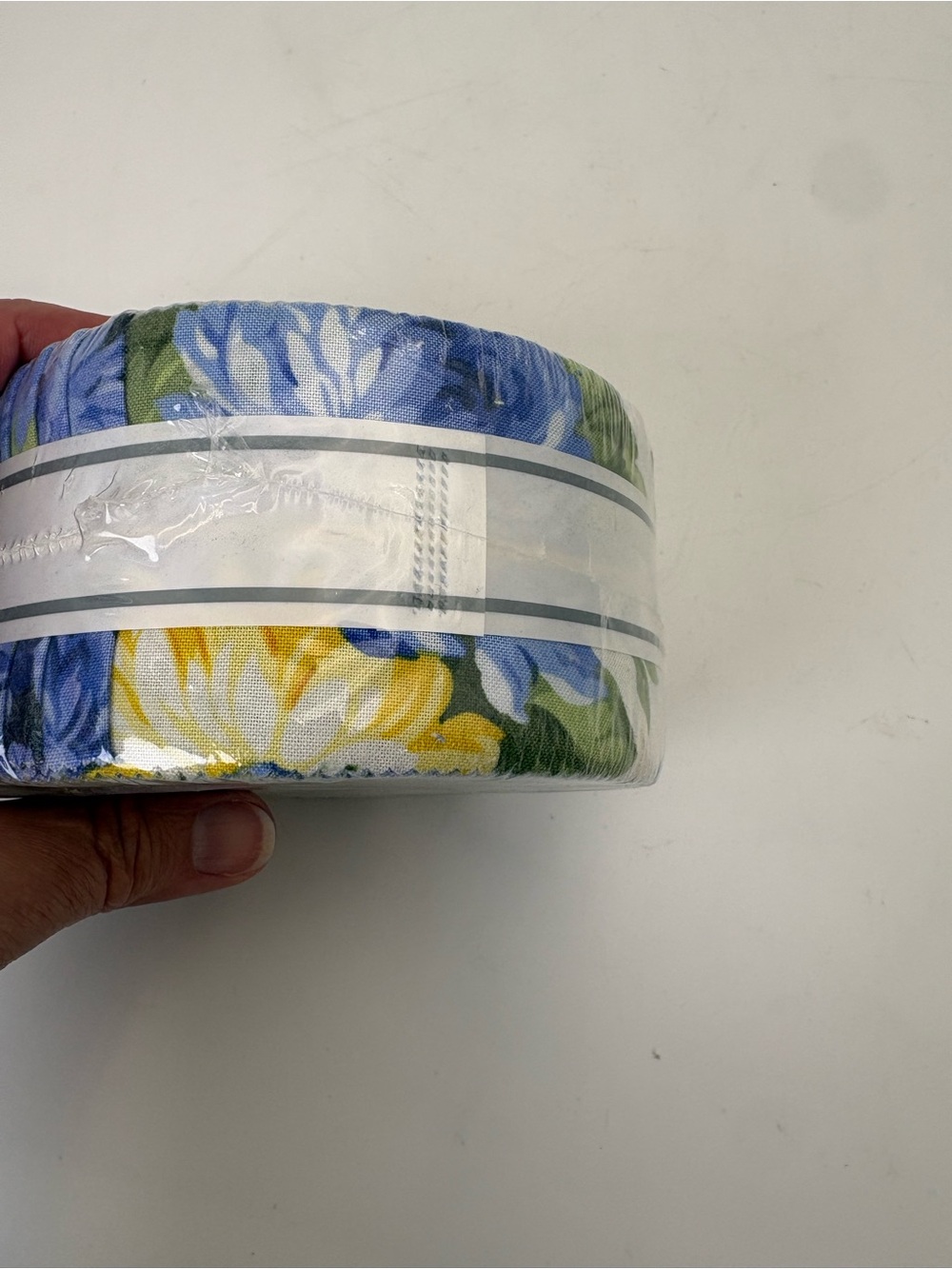 NOS Sunshine Roll-Ups RU-1017-40 - Multi Blue and Yellow Floral Fabric - Picture 7 of 7